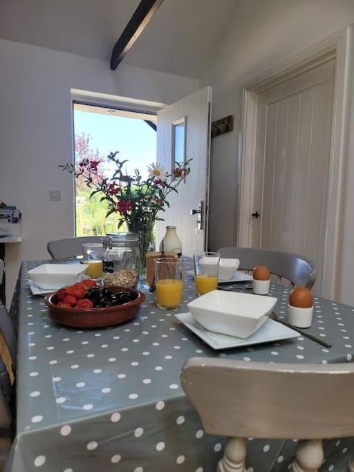 Willow Cottage In Idyllic Location Harrietsham Екстериор снимка
